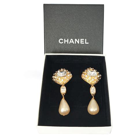 boucles d'oreilles clip chanel|Boucles d'oreilles pendantes clip .